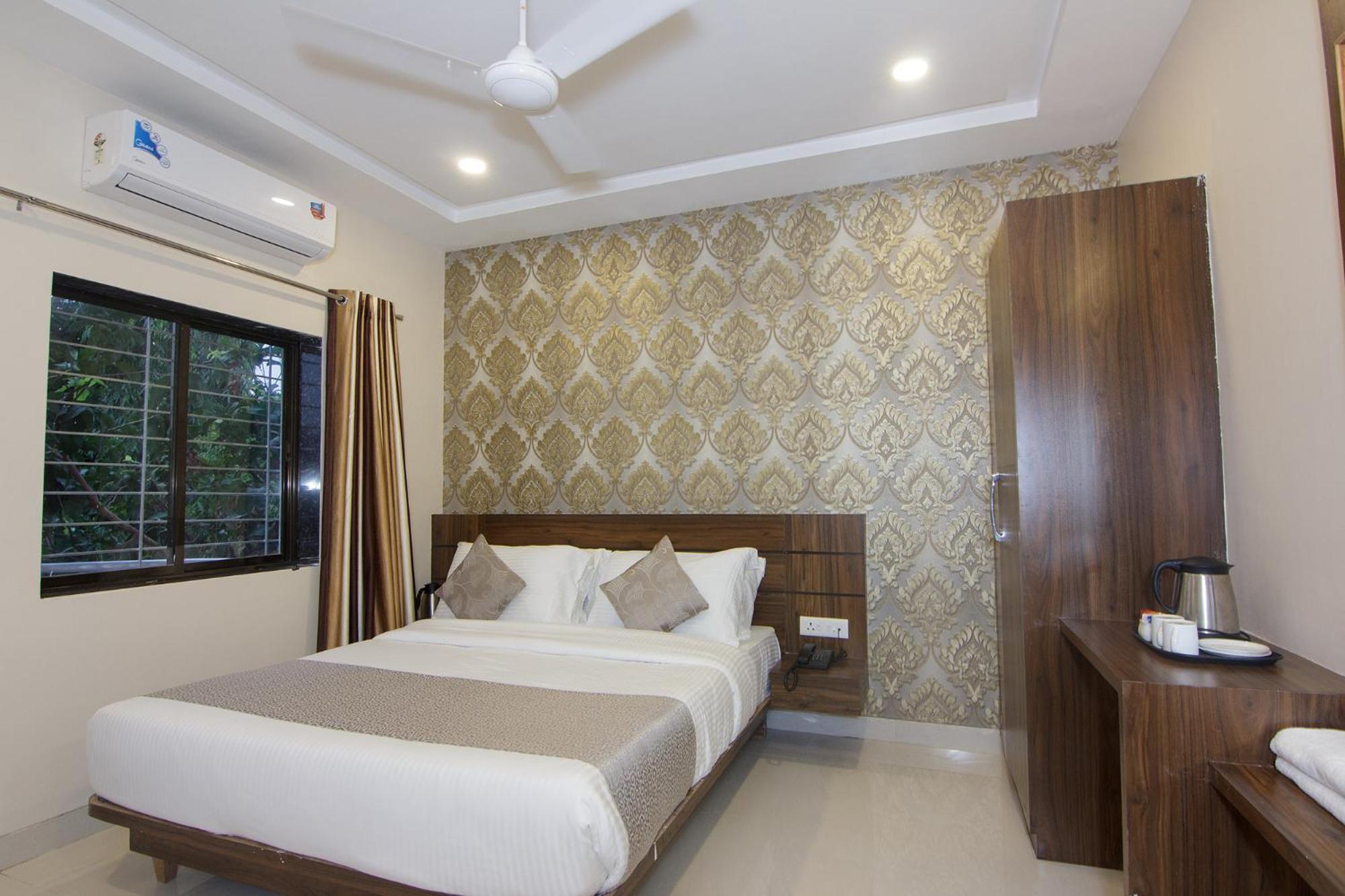 Strand Resort Lonavala Ngoại thất bức ảnh